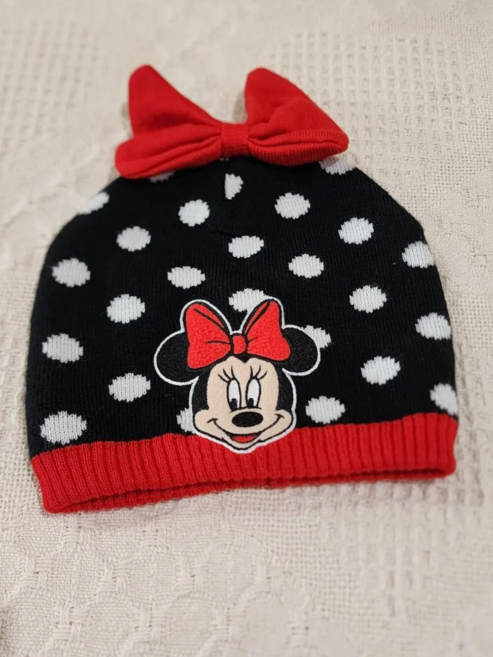 Disney Minnie Mouse Beanie Hat Embroidered Polka Dots Red Black White Bow